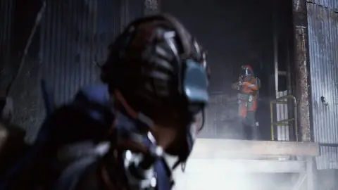 Raiders explorando um cenário devastado em imagem oficial de Arc Raiders